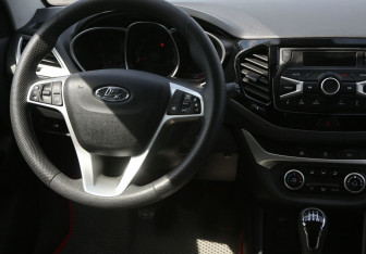 Подержанный автомобиль LADA (ВАЗ) Vesta Sedan 2018 года (14 фото)