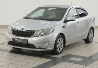 Подержанный автомобиль Kia Rio Sedan 2012 года (8 фото)