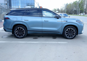 Подержанный автомобиль Jaecoo J8 2024 года (7 фото)