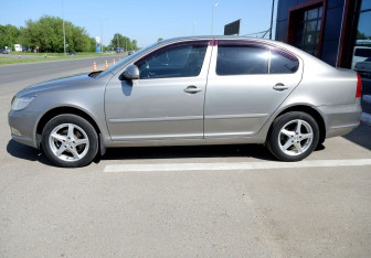 Подержанный автомобиль Skoda Octavia Liftback 2011 года (8 фото)
