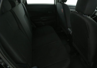 Подержанный автомобиль Mitsubishi ASX 2014 года (11 фото)