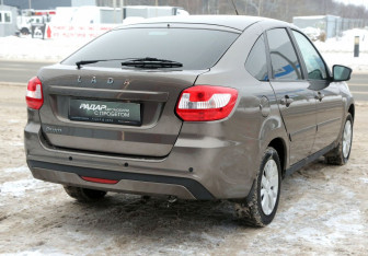 Подержанный автомобиль LADA (ВАЗ) Granta Liftback 2020 года (6 фото)