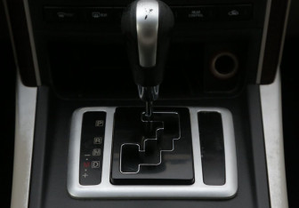 Подержанный автомобиль Mazda CX-9 2008 года (14 фото)