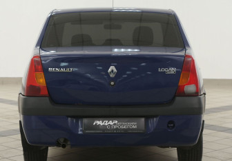 Подержанный автомобиль Renault Logan Sedan 2006 года (3 фото)