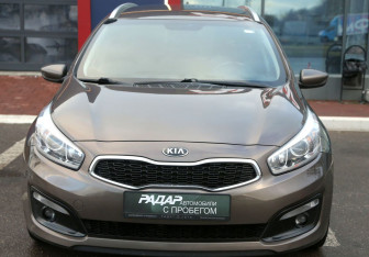 Подержанный автомобиль Kia Ceed Wagon 2018 года (2 фото)