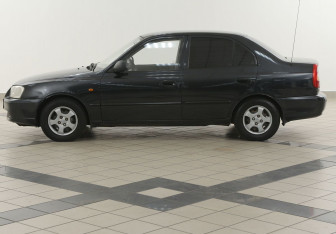 Подержанный автомобиль Hyundai Accent Sedan 2008 года (7 фото)