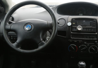 Подержанный автомобиль Geely MK 2012 года (14 фото)