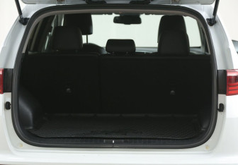 Подержанный автомобиль Kia Sportage 2018 года (9 фото)