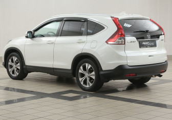 Подержанный автомобиль Honda CR-V 2013 года (2 фото)