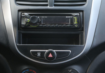 Подержанный автомобиль Hyundai Solaris Hatchback 2014 года (13 фото)