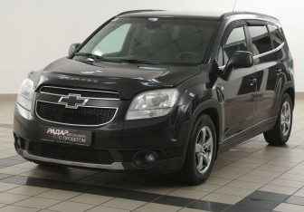 Подержанный автомобиль Chevrolet Orlando 2012 года (8 фото)