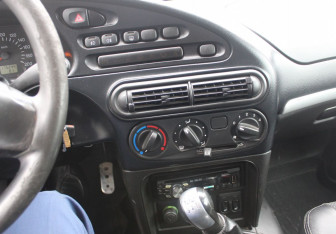 Подержанный автомобиль Chevrolet Niva 2011 года (15 фото)