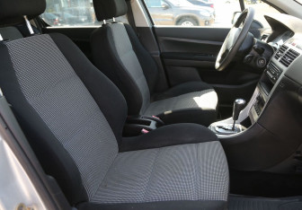 Подержанный автомобиль Peugeot 307 Hatchback 2005 года (10 фото)