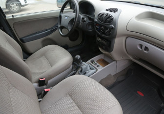 Подержанный автомобиль LADA (ВАЗ) Kalina Wagon 2011 года (9 фото)