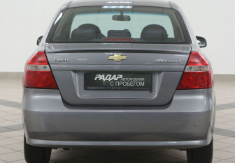 Подержанный автомобиль Chevrolet Aveo Sedan 2010 года (3 фото)