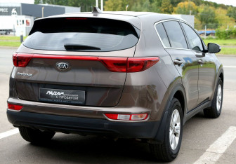 Подержанный автомобиль Kia Sportage 2018 года (6 фото)