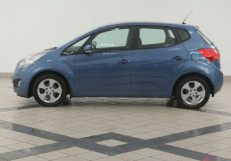 Подержанный автомобиль Kia Venga 2013 года (7 фото)