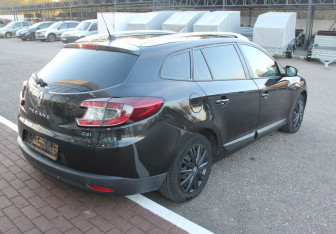 Подержанный автомобиль Renault Megane Wagon 2009 года (7 фото)