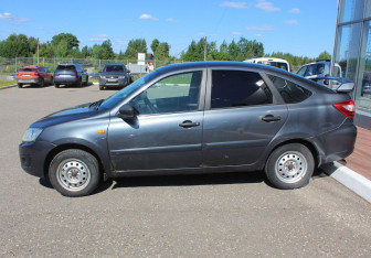 Подержанный автомобиль LADA (ВАЗ) Granta Liftback 2015 года (4 фото)
