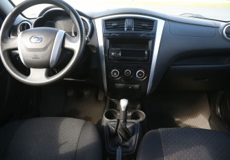 Подержанный автомобиль Datsun on-DO 2017 года (12 фото)