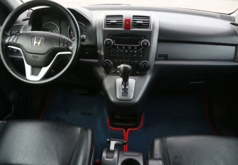 Подержанный автомобиль Honda CR-V 2008 года (12 фото)