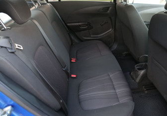 Подержанный автомобиль Chevrolet Aveo Sedan 2012 года (11 фото)