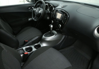 Подержанный автомобиль Nissan Juke 2018 года (9 фото)