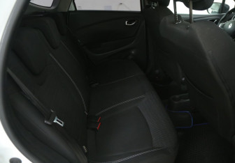 Подержанный автомобиль Renault Kaptur 2016 года (11 фото)