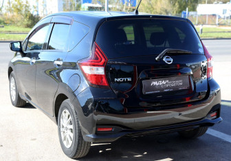 Подержанный автомобиль Nissan Note 2017 года (4 фото)