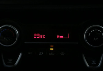 Подержанный автомобиль Kia Rio Sedan 2017 года (17 фото)