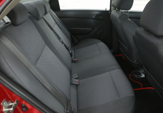 Подержанный автомобиль Chevrolet Aveo Sedan 2011 года (11 фото)