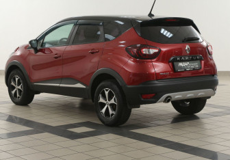 Подержанный автомобиль Renault Kaptur 2020 года (2 фото)