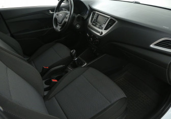 Подержанный автомобиль Hyundai Solaris Sedan 2019 года (9 фото)