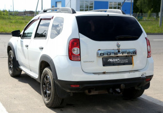 Подержанный автомобиль Renault Duster 2013 года (4 фото)