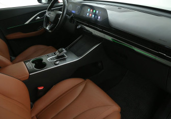 Подержанный автомобиль Omoda C5 2022 года (9 фото)