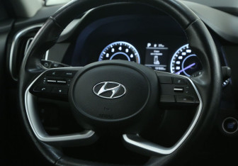 Подержанный автомобиль Hyundai Creta 2021 года (16 фото)
