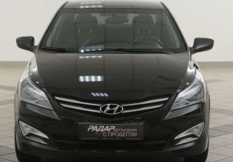 Подержанный автомобиль Hyundai Solaris Sedan 2014 года (6 фото)