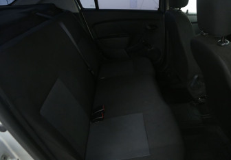 Подержанный автомобиль Renault Logan Sedan 2014 года (11 фото)