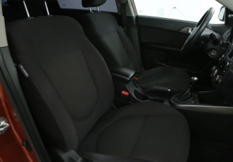 Подержанный автомобиль Kia Cerato Sedan 2010 года (10 фото)