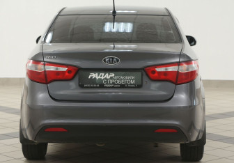 Подержанный автомобиль Kia Rio Sedan 2012 года (3 фото)