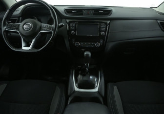 Подержанный автомобиль Nissan Qashqai 2019 года (12 фото)