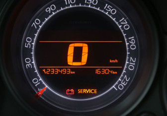 Подержанный автомобиль Citroen C4 Hatchback 2012 года (19 фото)