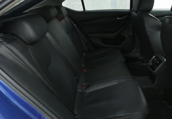 Подержанный автомобиль Skoda Octavia Liftback 2021 года (11 фото)