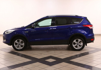 Подержанный автомобиль Ford Kuga 2016 года (5 фото)