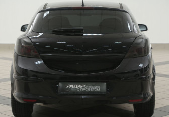 Подержанный автомобиль Opel Astra Hatchback 2009 года (3 фото)