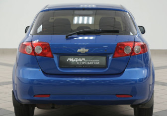 Подержанный автомобиль Chevrolet Lacetti Hatchback 2011 года (3 фото)