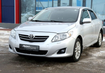 Подержанный автомобиль Toyota Corolla Sedan 2008 года (3 фото)