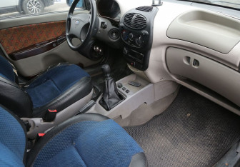 Подержанный автомобиль LADA (ВАЗ) Kalina Sedan 2007 года (9 фото)