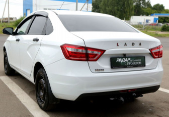 Подержанный автомобиль LADA (ВАЗ) Vesta Sedan 2021 года (4 фото)