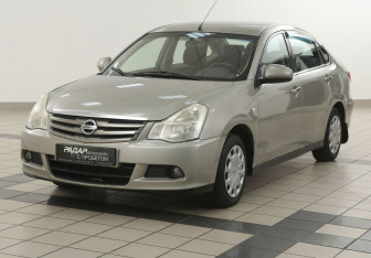Подержанный автомобиль Nissan Almera Sedan 2014 года (8 фото)